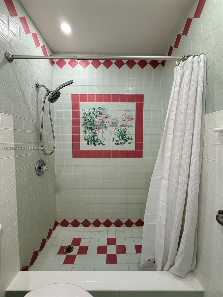 561 W 39th Street N/a Property Photo 20