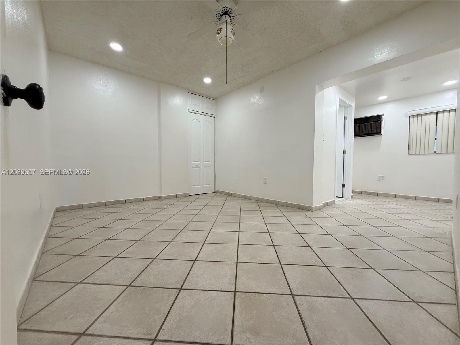 561 W 39th Street N/a Property Photo 34