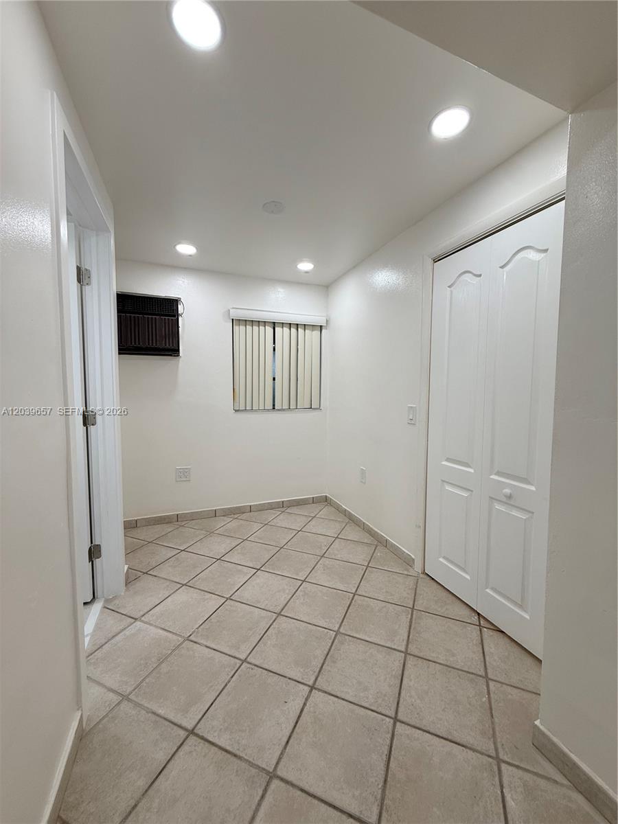 561 W 39th Street N/a Property Photo 36
