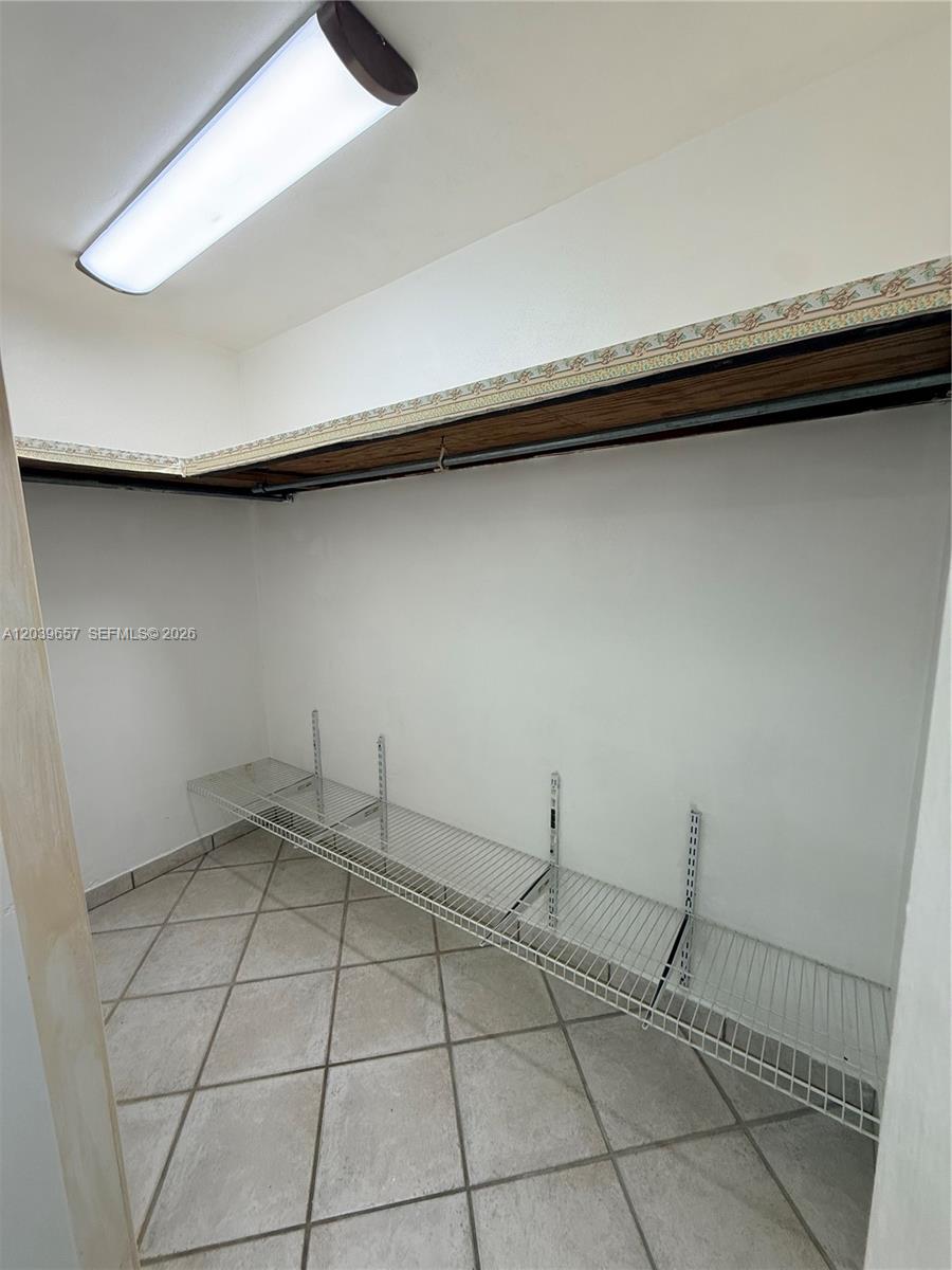561 W 39th Street N/a Property Photo 37