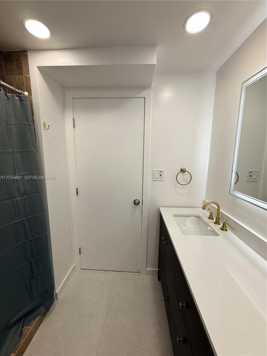 561 W 39th Street N/a Property Photo 42