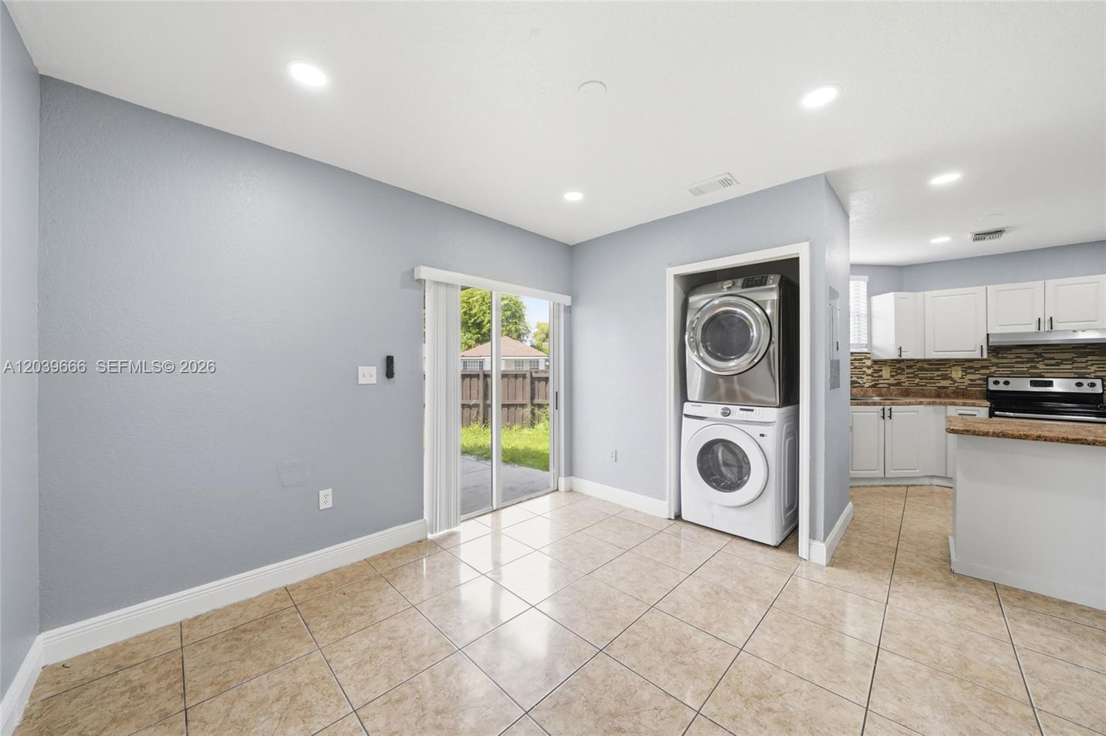 A12039666 Property Photo 18