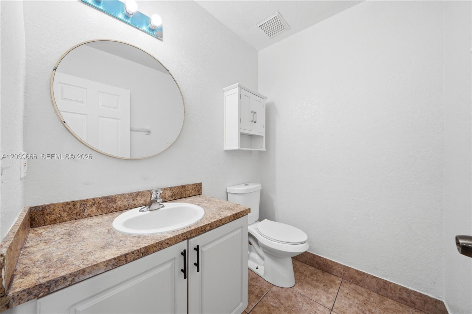 A12039666 Property Photo 24