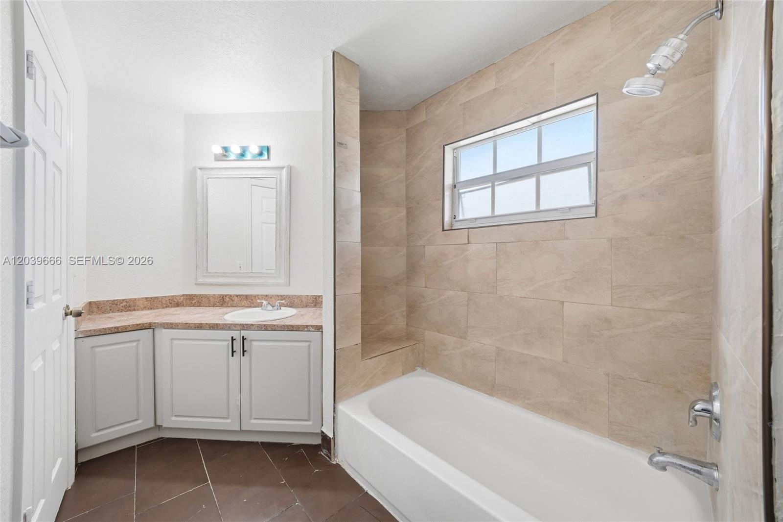 A12039666 Property Photo 44
