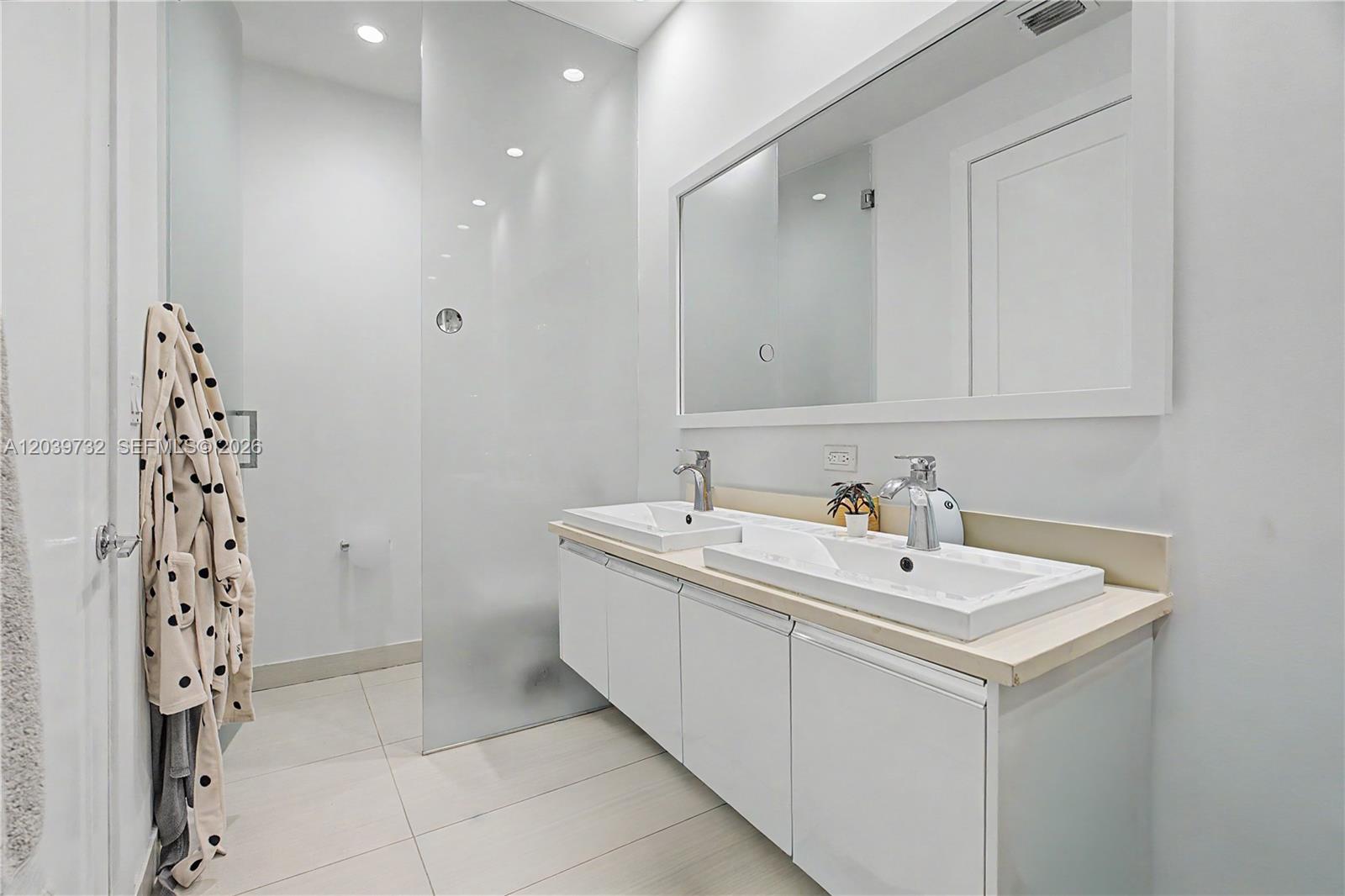10260 Nw 63 Terrace 213 Property Photo 15