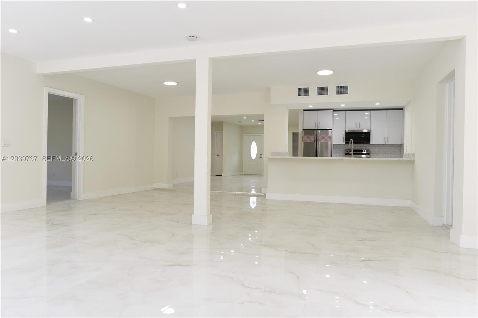 A12039737 Property Photo 4