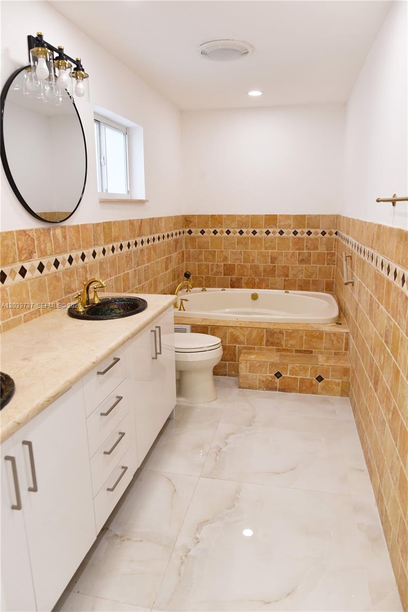 A12039737 Property Photo 10