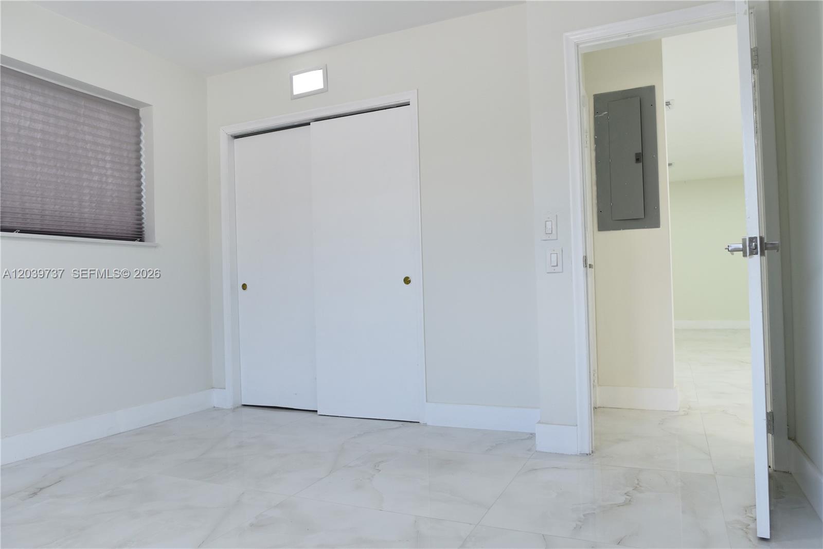 A12039737 Property Photo 11