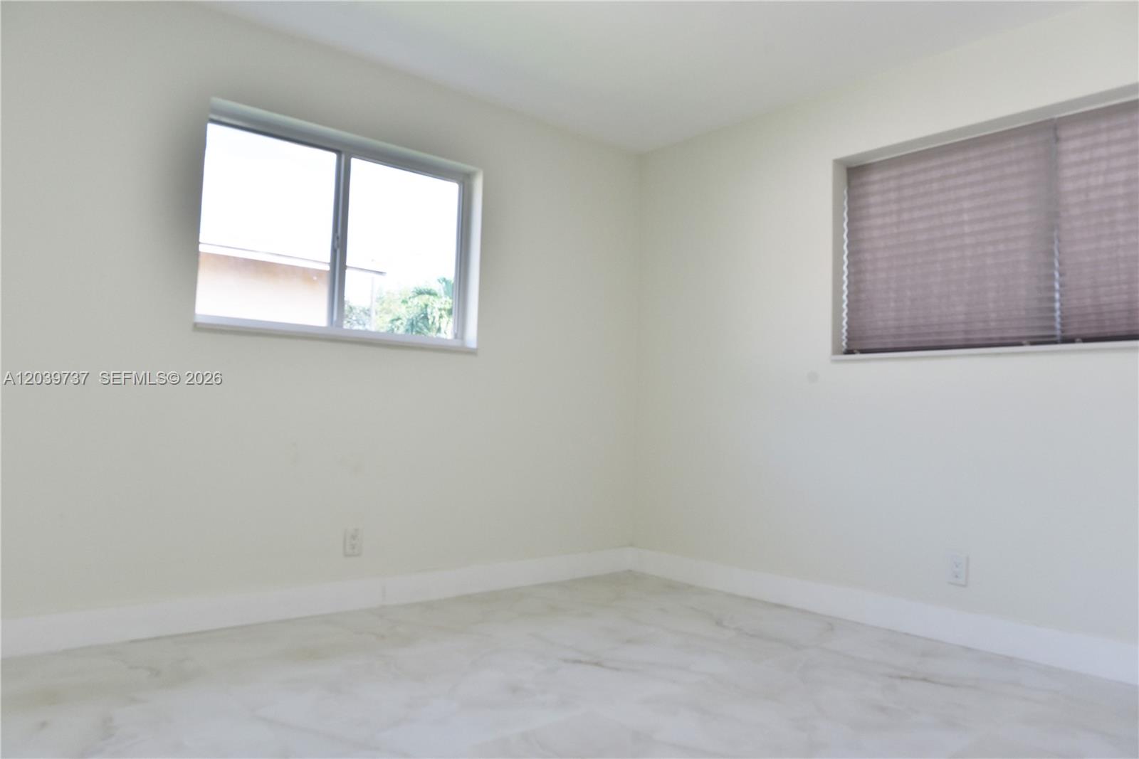 A12039737 Property Photo 16