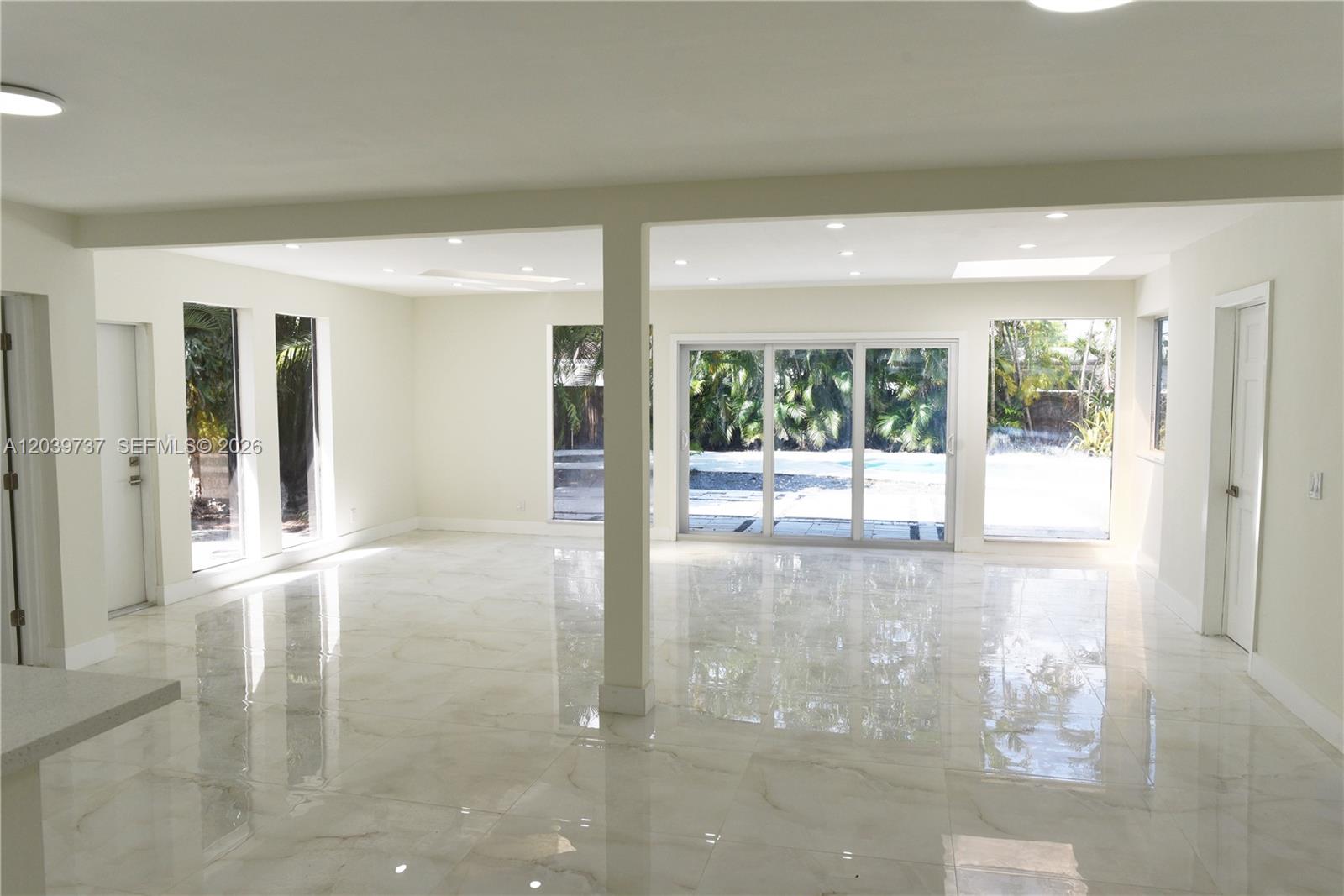 A12039737 Property Photo 23