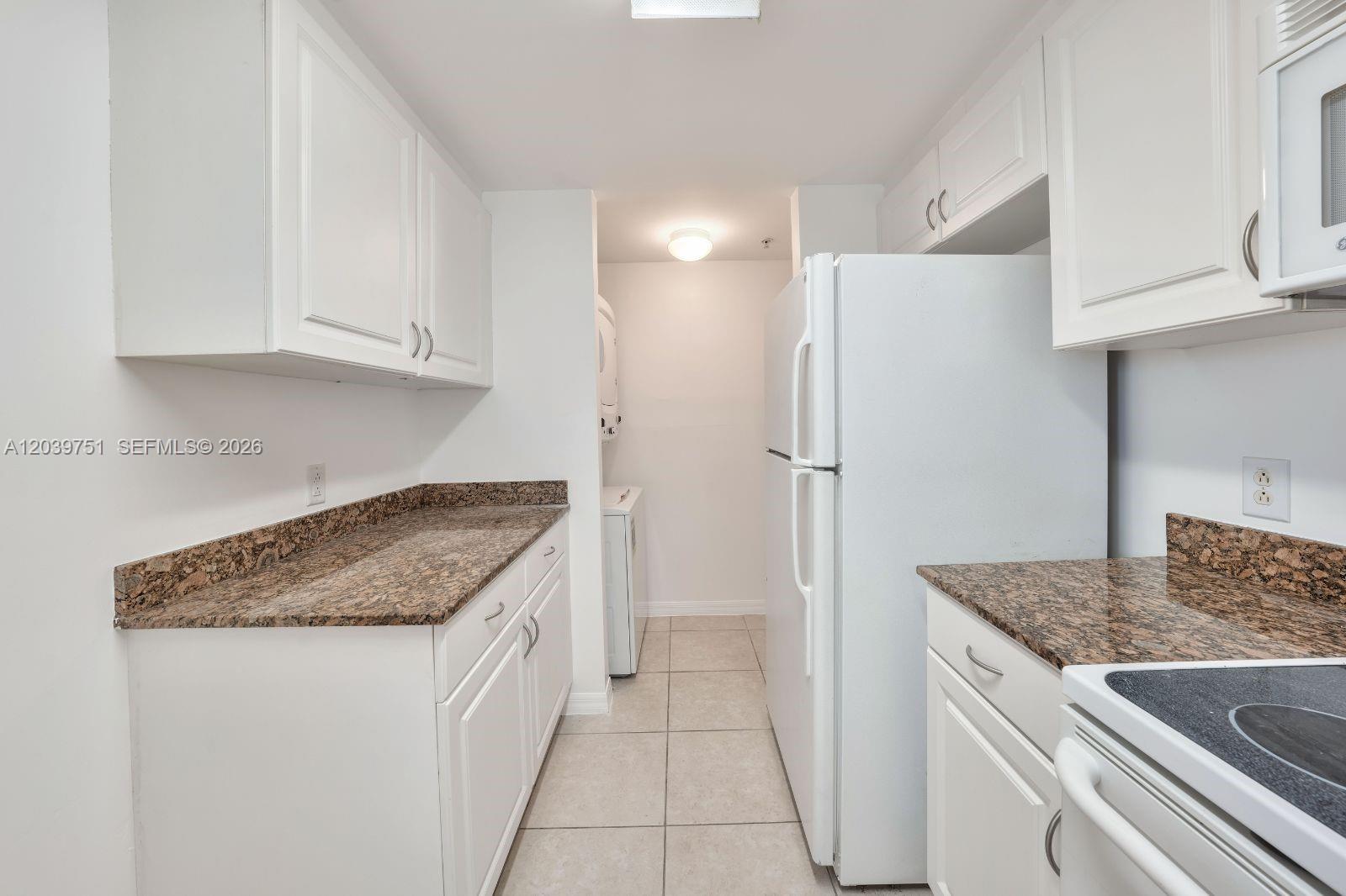 215 Sw 42nd Avenue 507 Property Photo 6