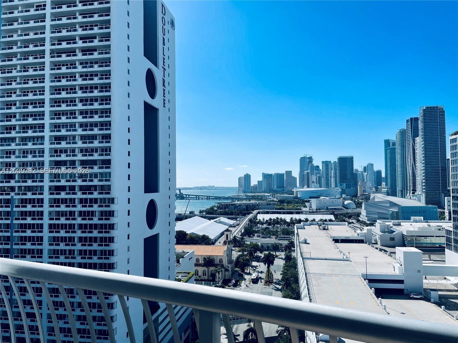 1750 N Bayshore Drive 2112 Property Photo 2