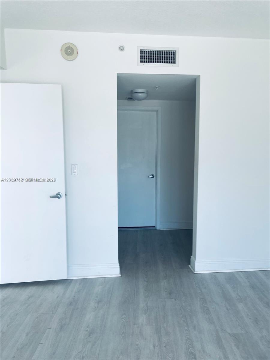1750 N Bayshore Drive 2112 Property Photo 7