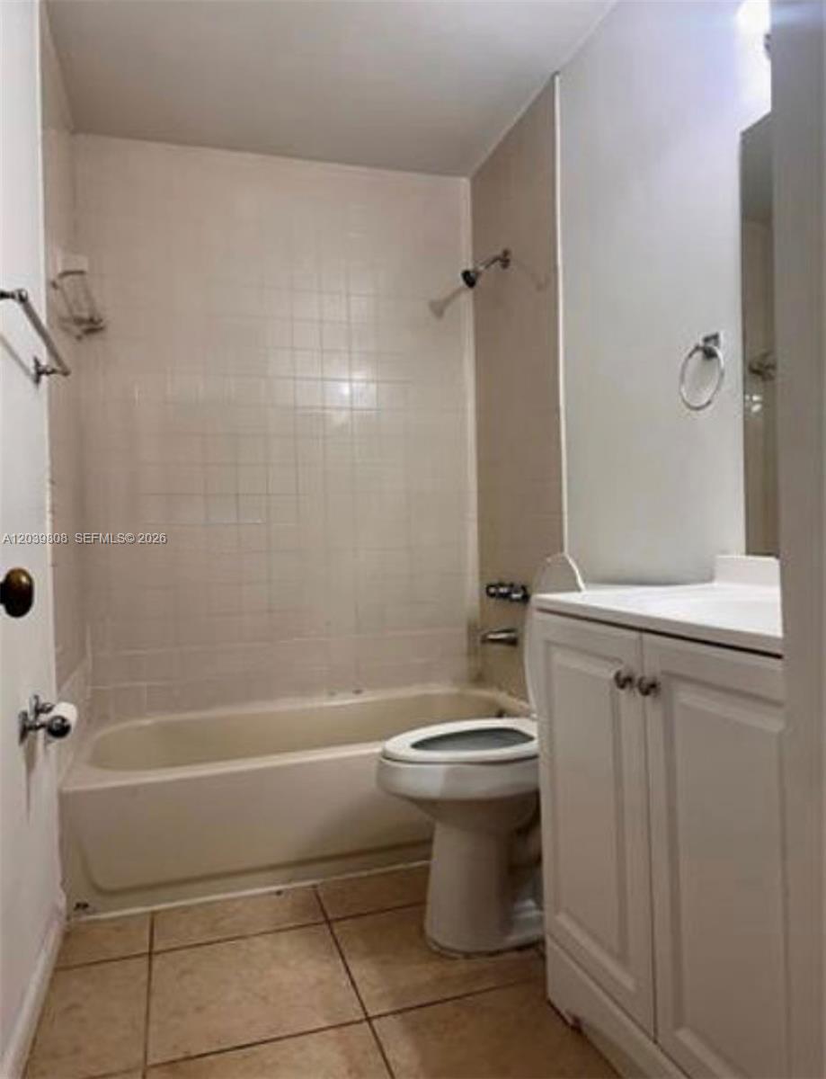 819 Ne 214th Lane 1 Property Photo 12
