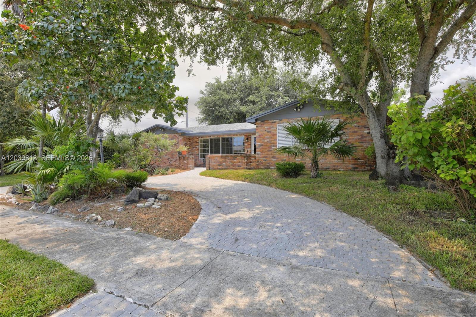 5511 Taylor Street Property Photo 1