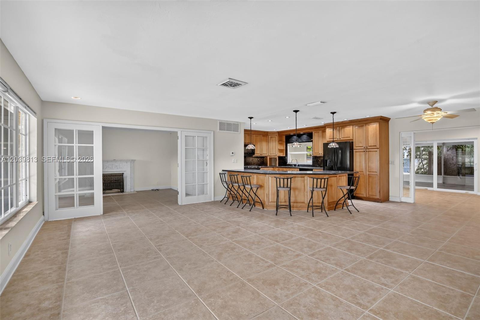 5511 Taylor Street Property Photo 9