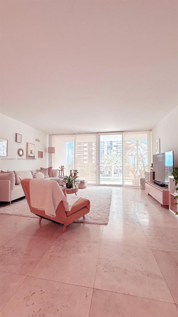 5700 Collins Avenue 3n Property Photo 3