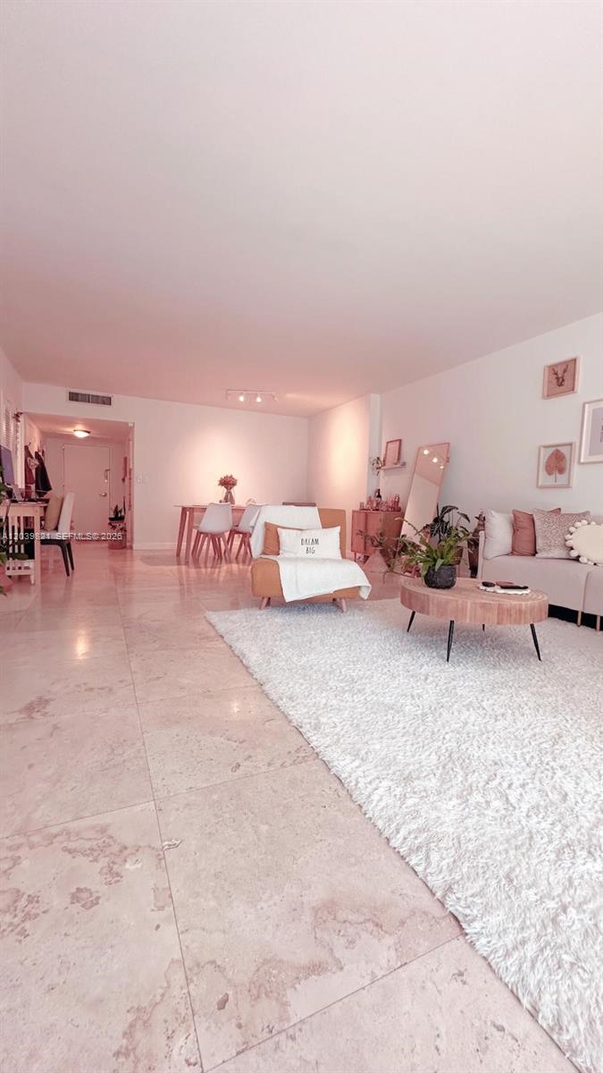 5700 Collins Avenue 3n Property Photo 4