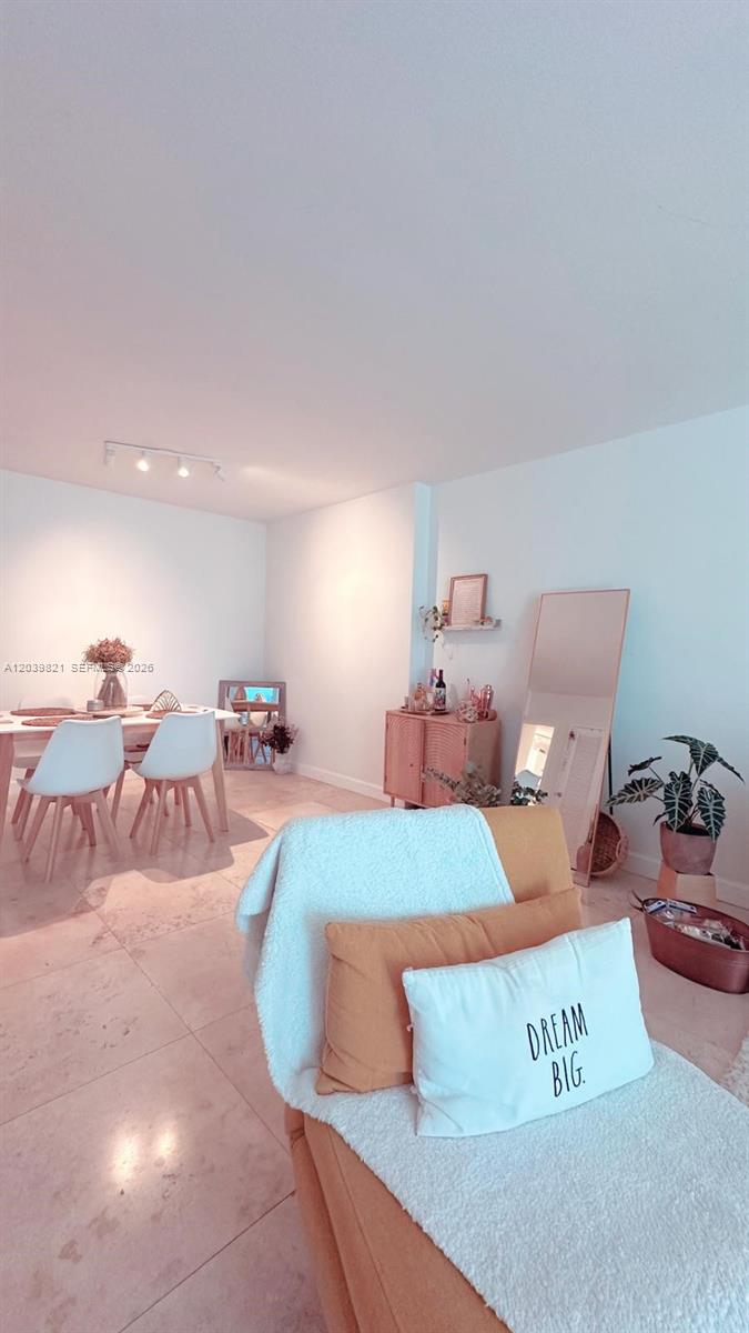5700 Collins Avenue 3n Property Photo 6