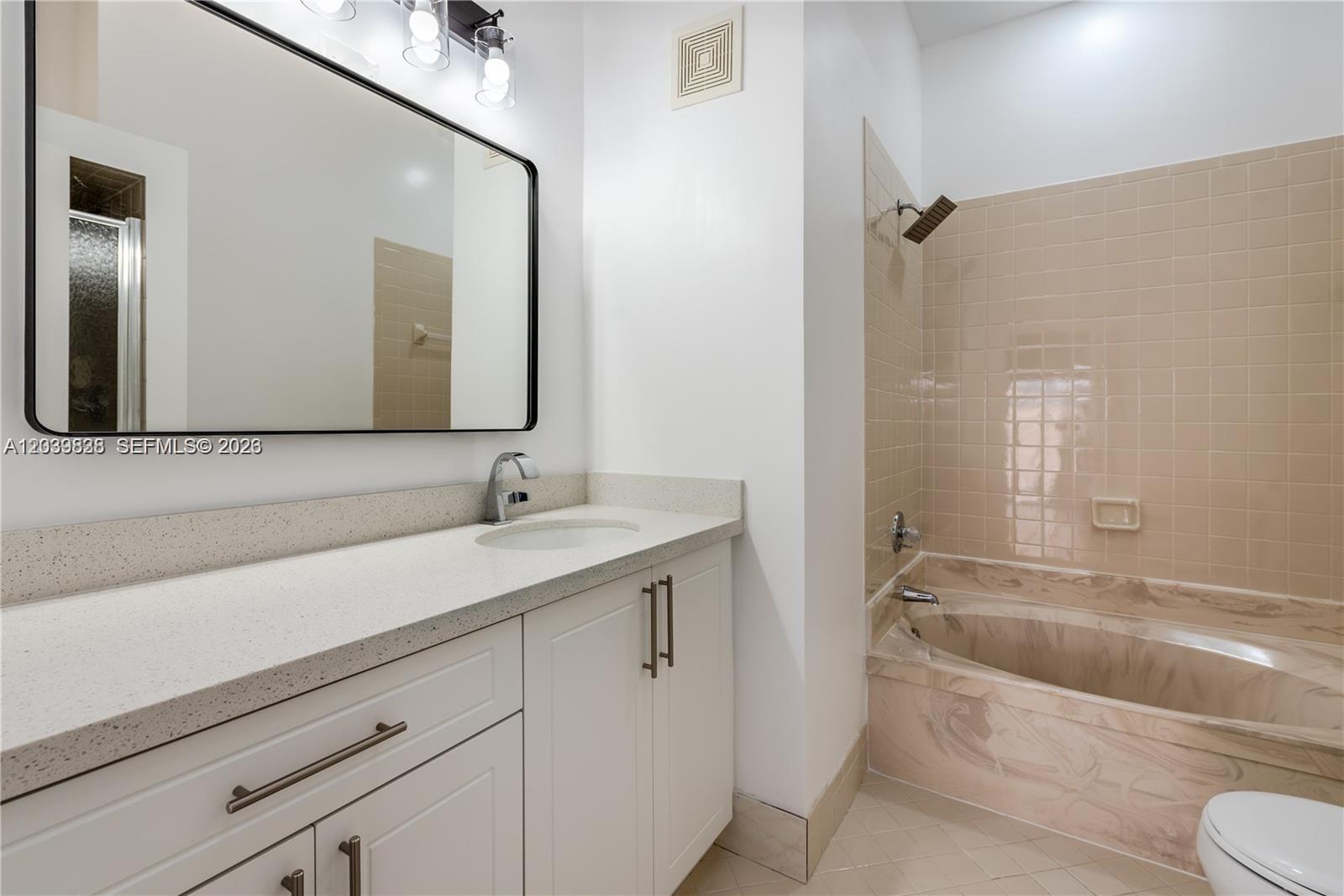 601 Leslie Drive Property Photo 16