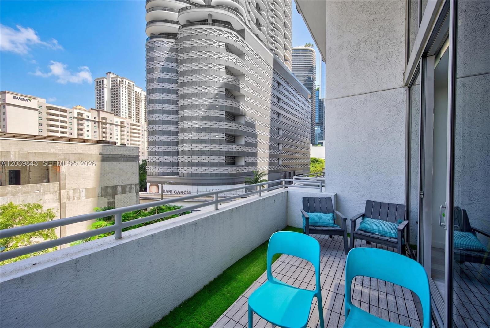 1050 Brickell Avenue 420 Property Photo 15