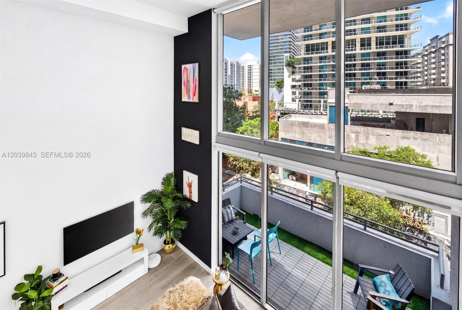 1050 Brickell Avenue 420 Property Photo 19