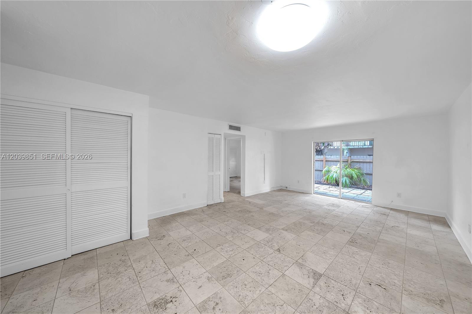 8650 Sw 67th Avenue 1010 Property Photo 5