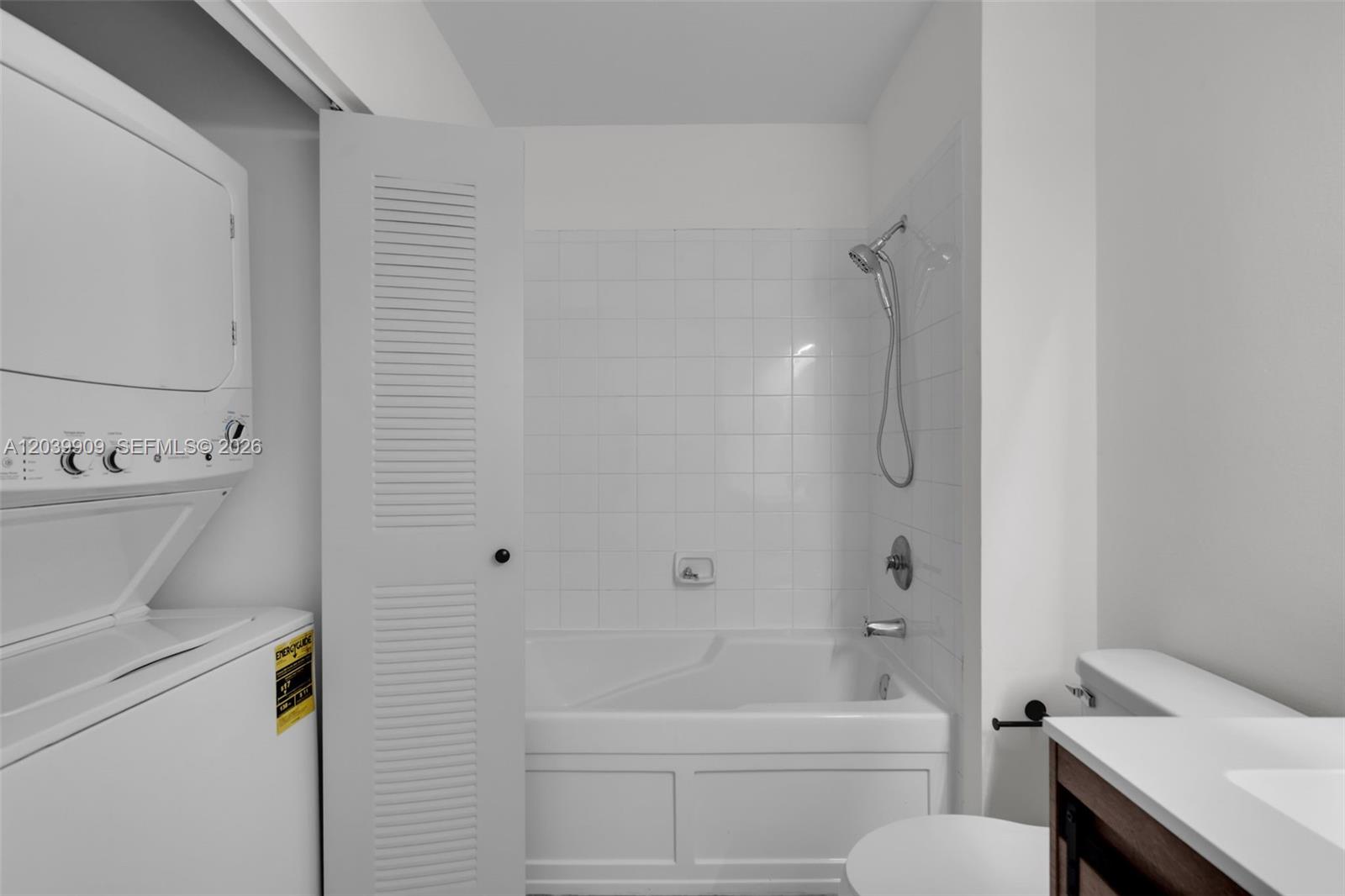 520 Se 5th Avenue 1707 Property Photo 15