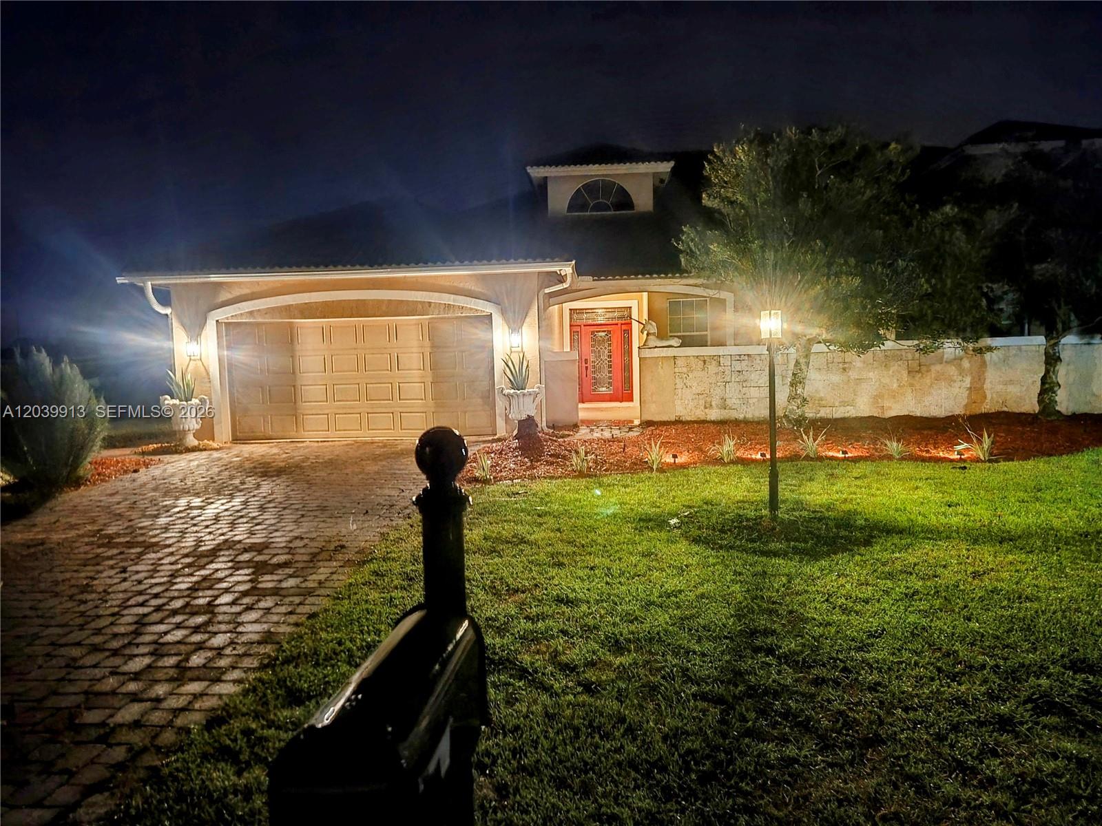 6938 Cecilia Avenue Property Photo 3