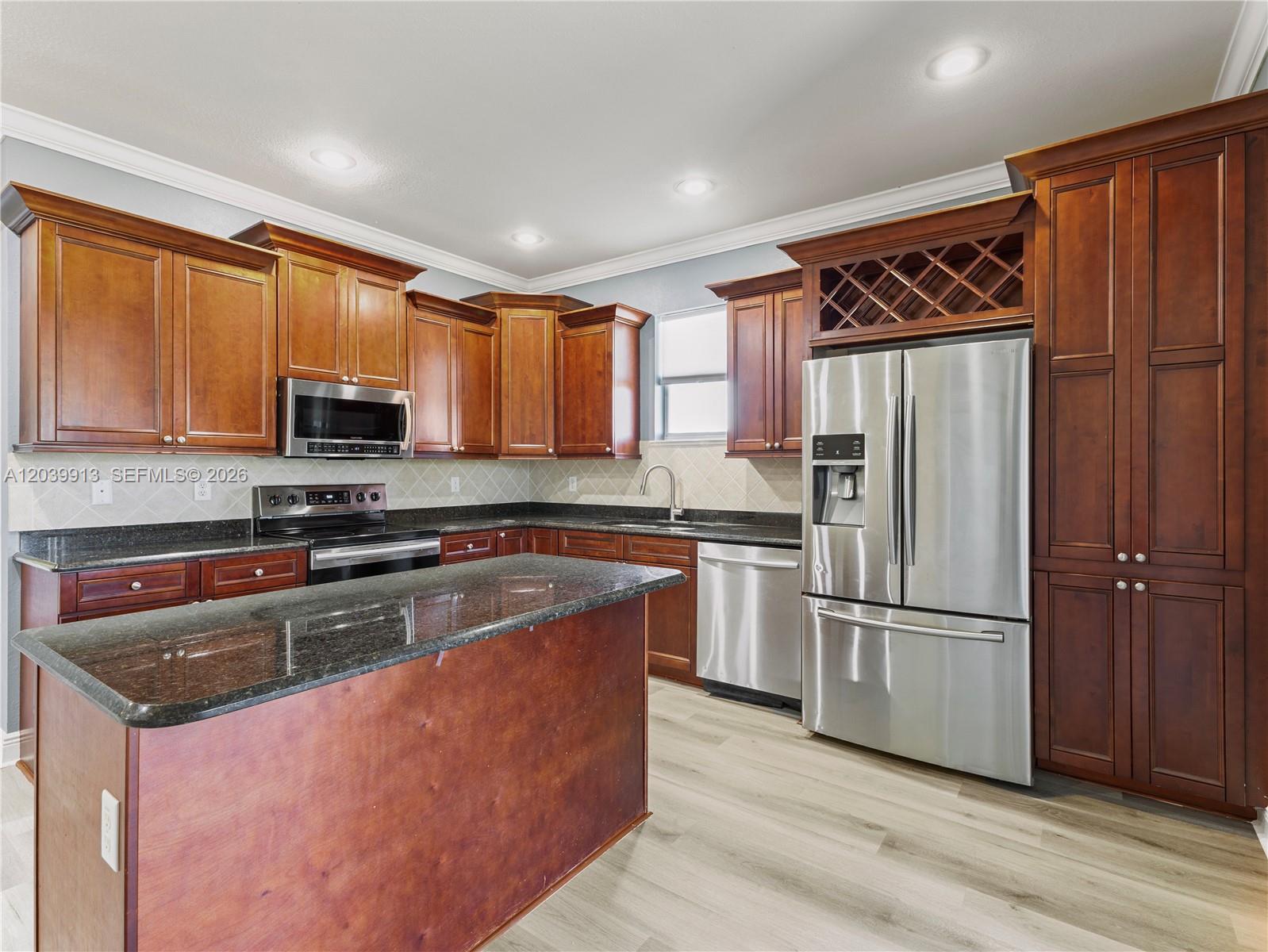 6938 Cecilia Avenue Property Photo 12