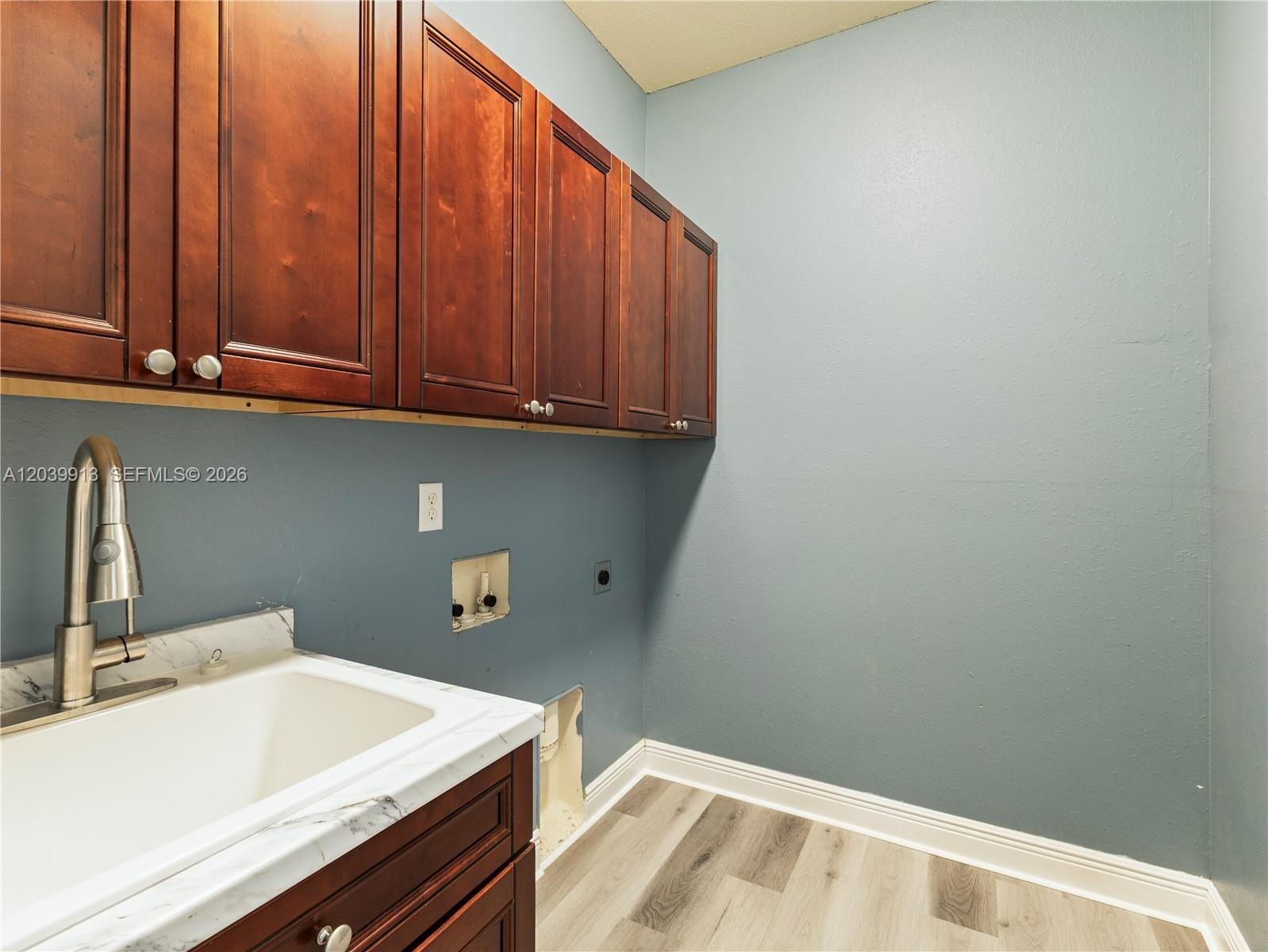 6938 Cecilia Avenue Property Photo 26