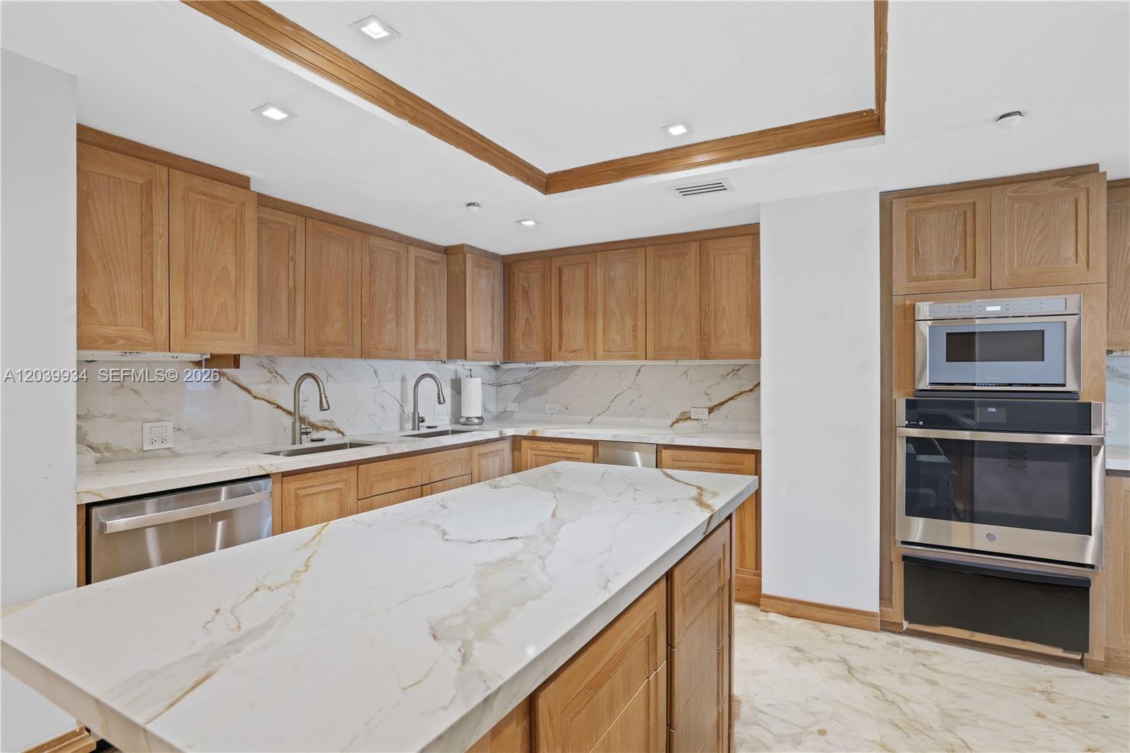 5025 Collins Avenue 1103-1104-1105 Property Photo 12