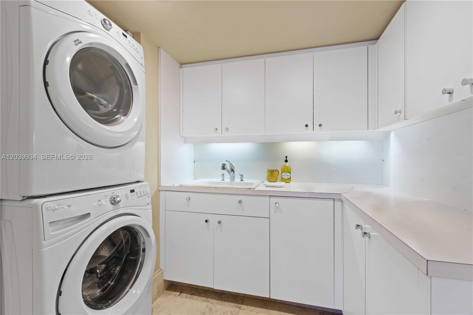 5025 Collins Avenue 1103-1104-1105 Property Photo 23