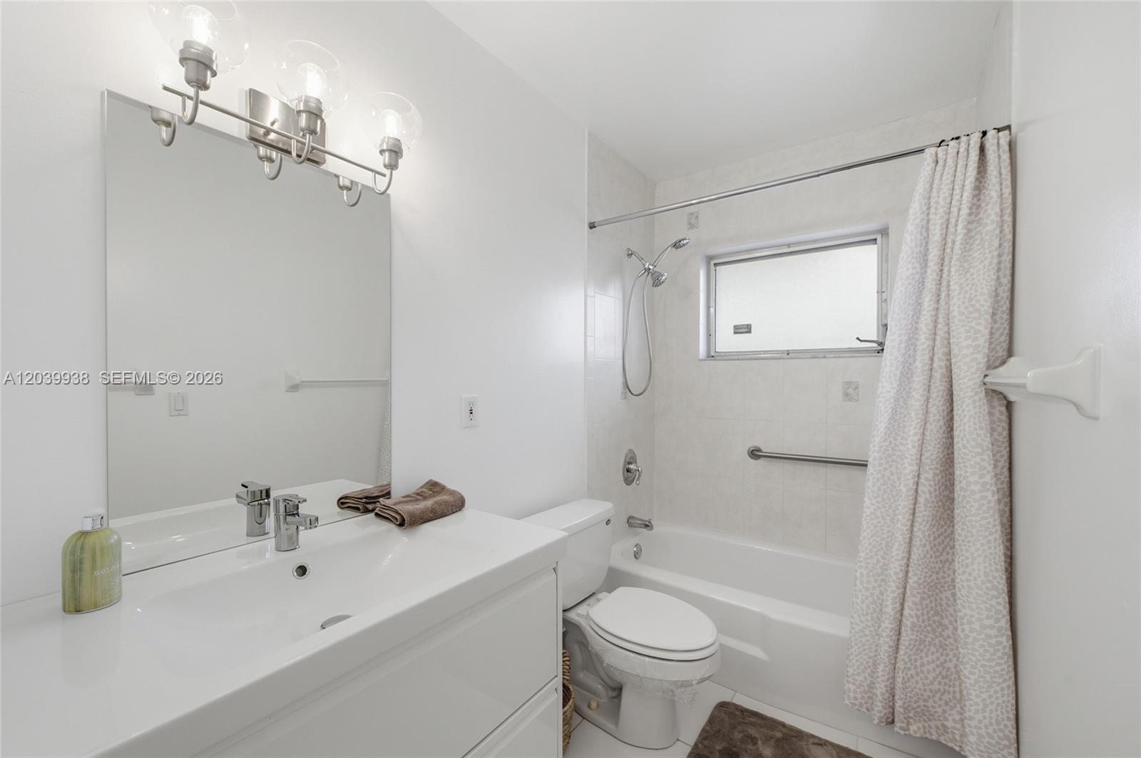 2894 E Crosley Drive E D Property Photo 13