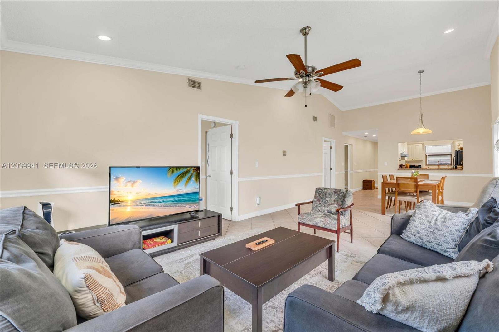 6633 N Parkway Drive 5-7 Property Photo 16