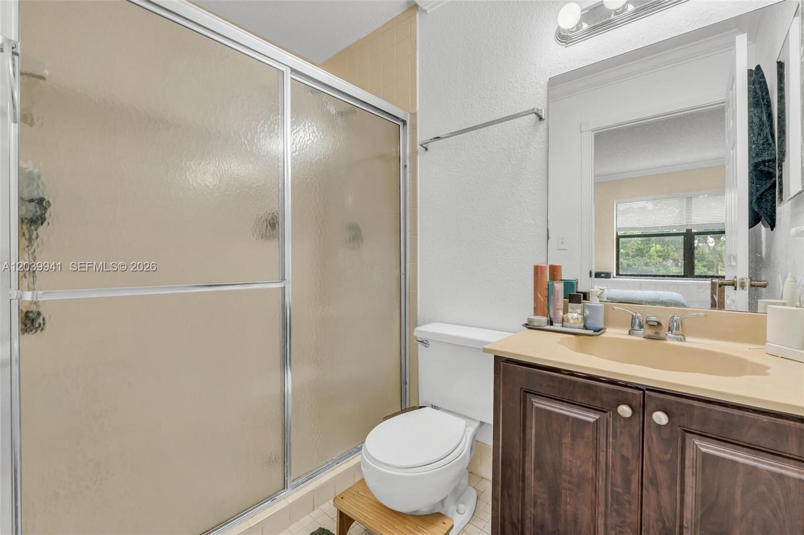 6633 N Parkway Drive 5-7 Property Photo 20