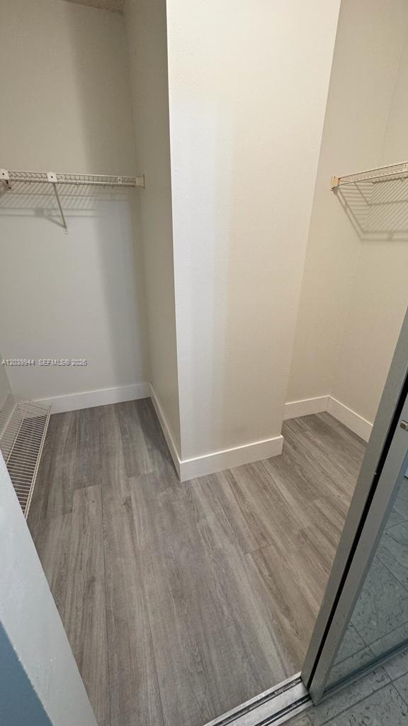 919 Hillcrest Drive 201 Property Photo 11