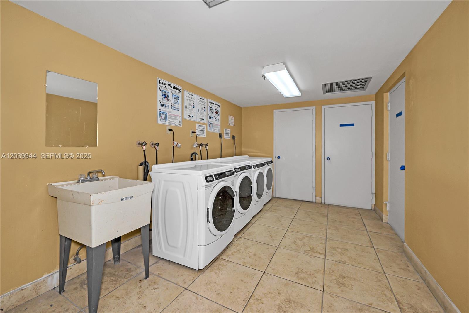 919 Hillcrest Drive 201 Property Photo 22