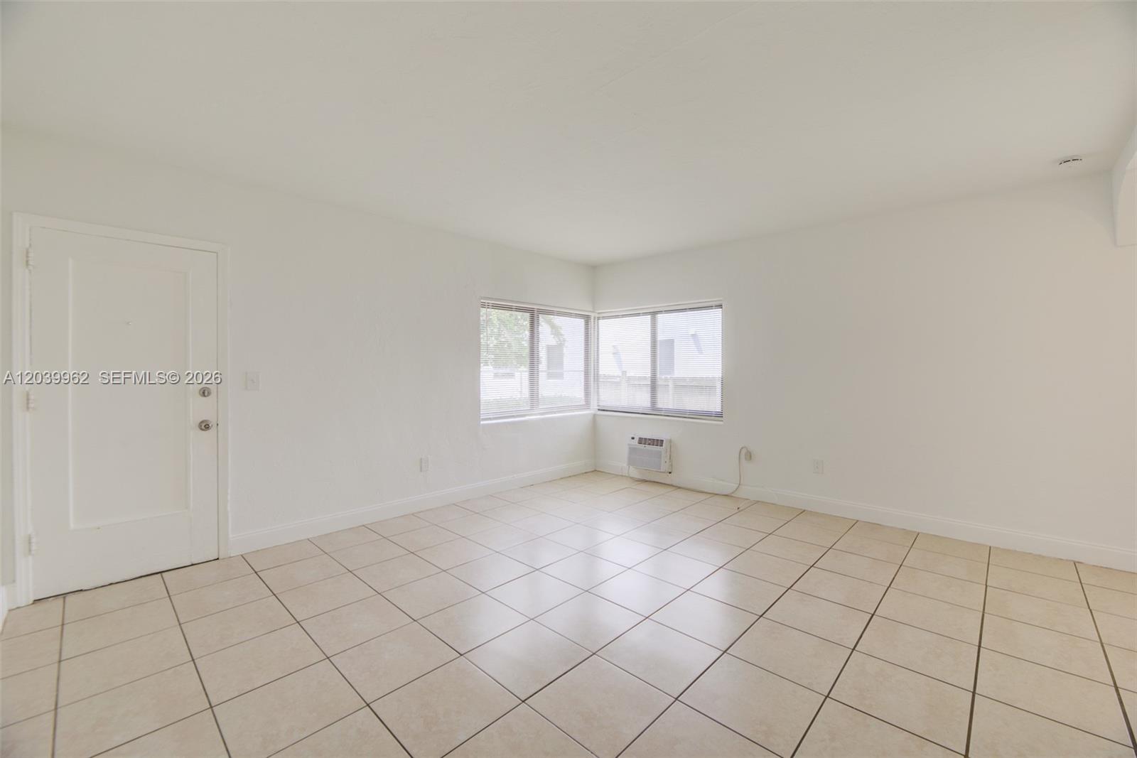 1980 Biarritz Drive Property Photo 16
