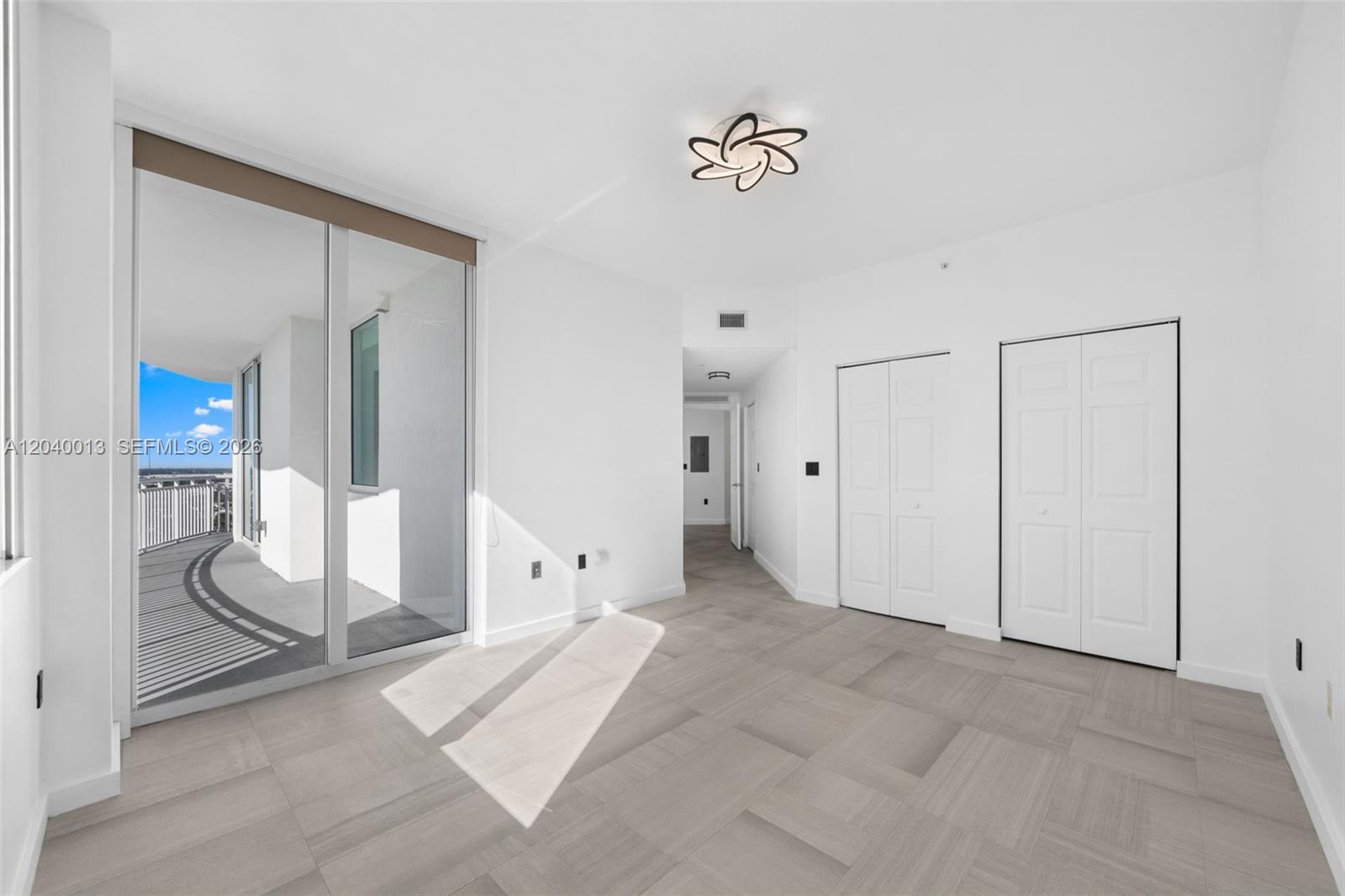 1745 E Hallandale Beach Boulevard Ph05w Property Photo 11