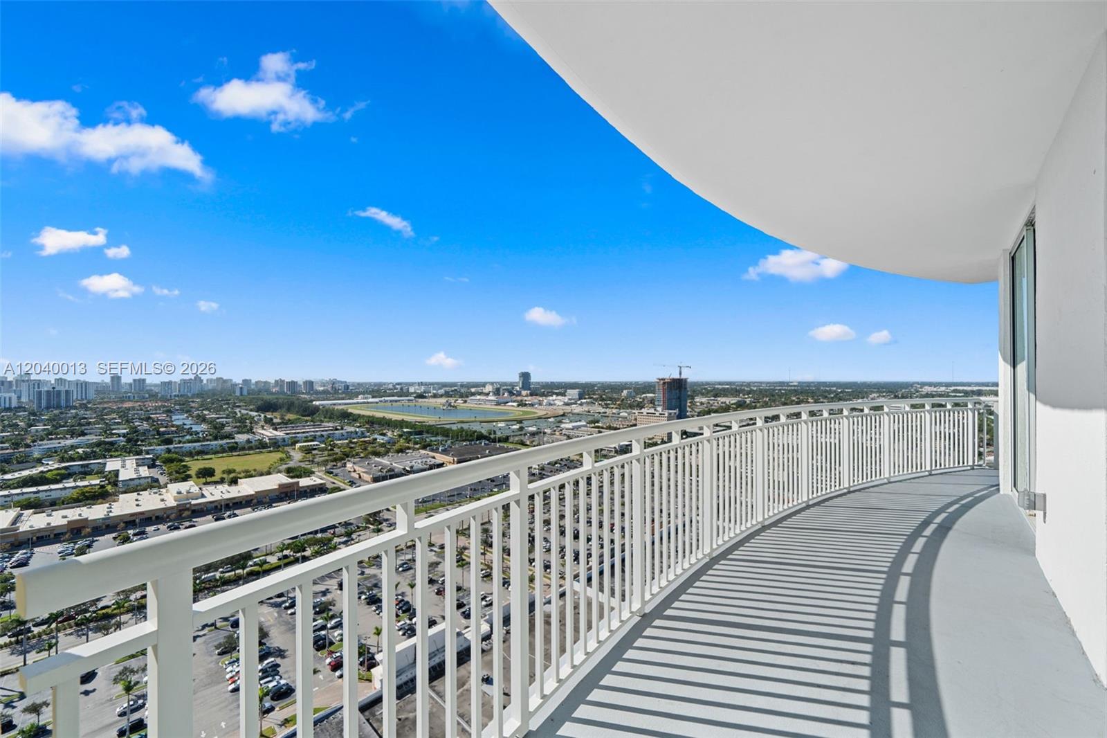 1745 E Hallandale Beach Boulevard Ph05w Property Photo 21