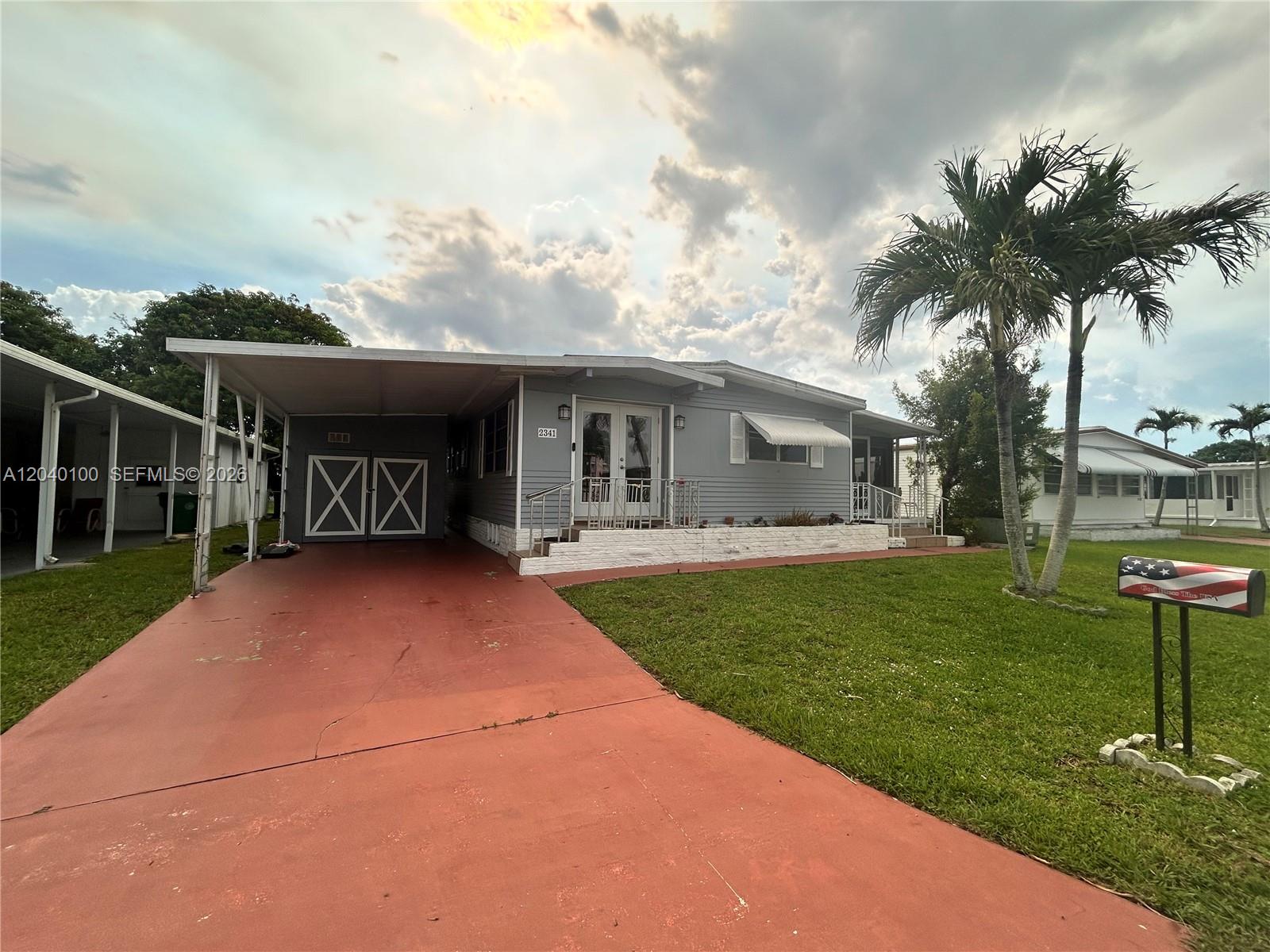 2341 Sw 84th Avenue Property Photo 1