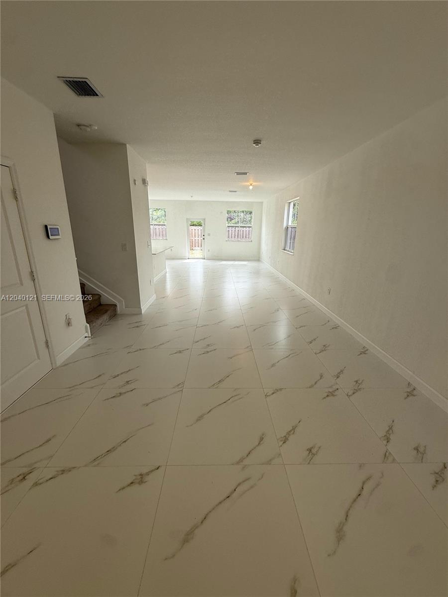 2427 Nw 131st Circle Property Photo 6