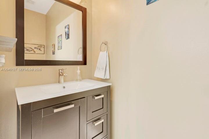 118 Seagrape Drive 105 Property Photo 10