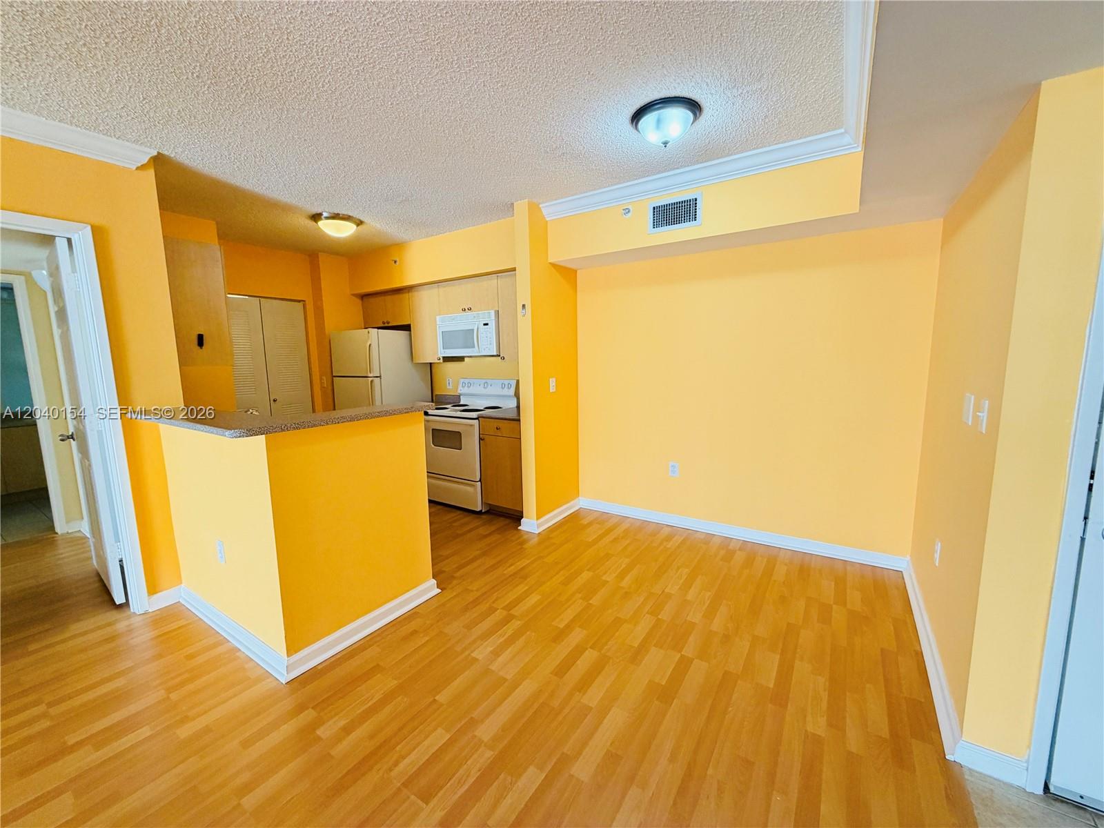 1919 Van Buren Street 620a Property Photo 13
