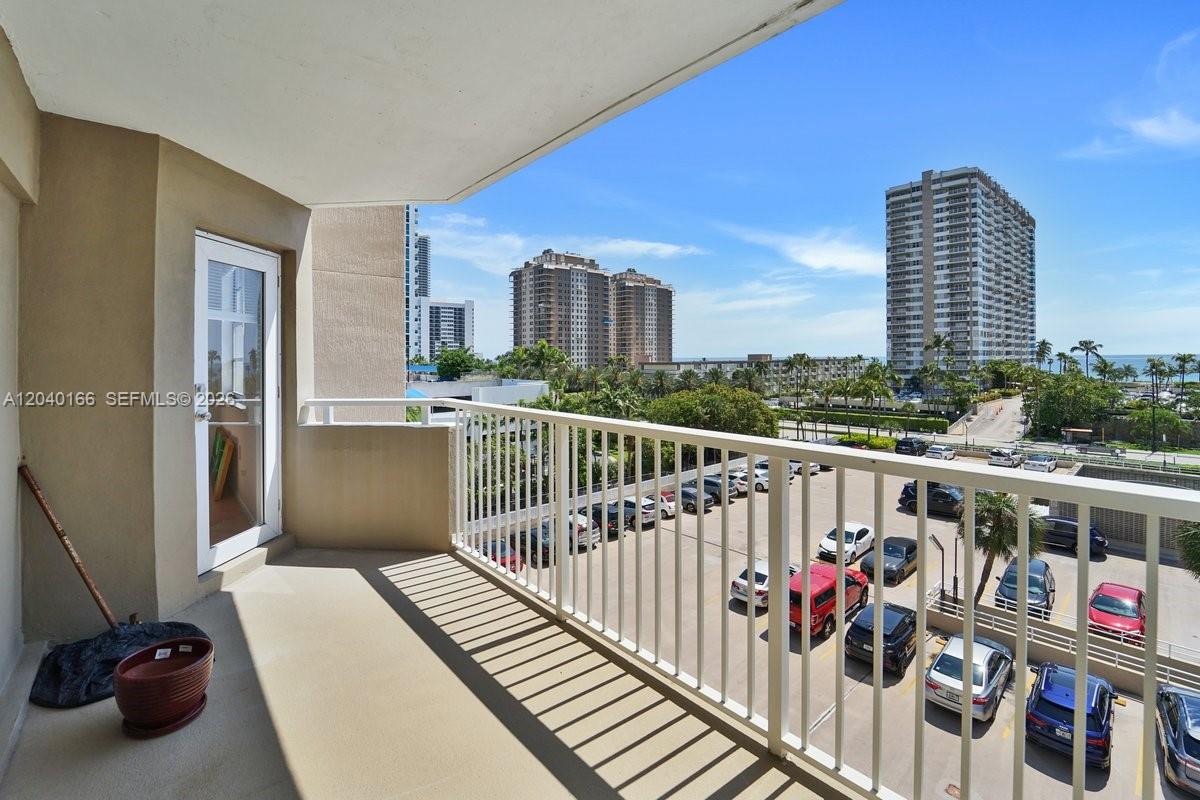 1965 S Ocean Drive 4g Property Photo 36