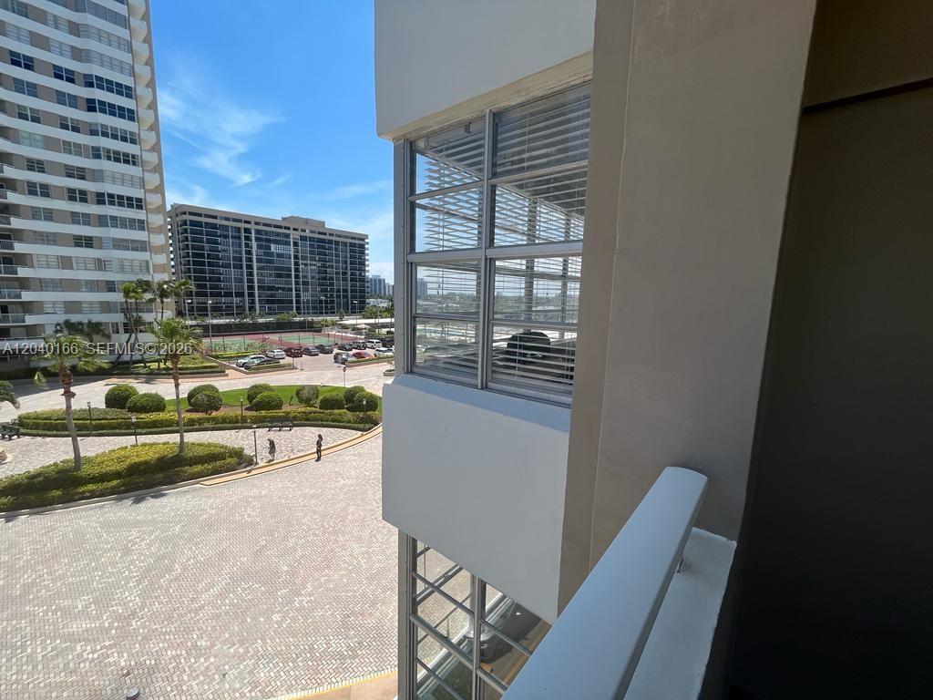 1965 S Ocean Drive 4g Property Photo 37