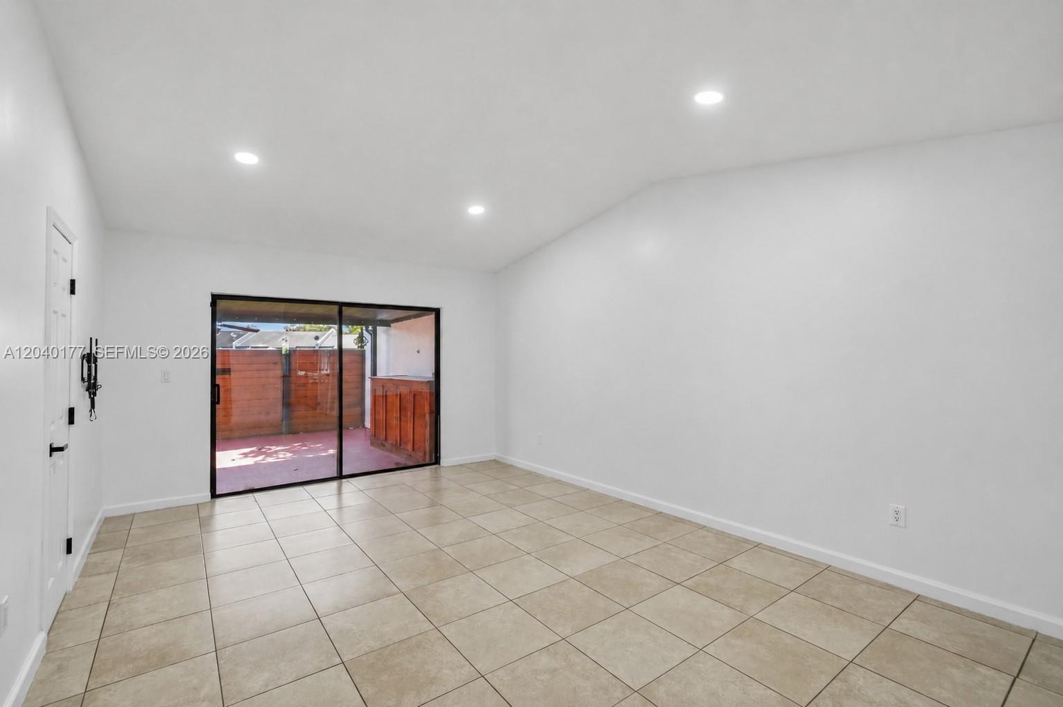 5113 Sw 138th Ave Circle Property Photo 4