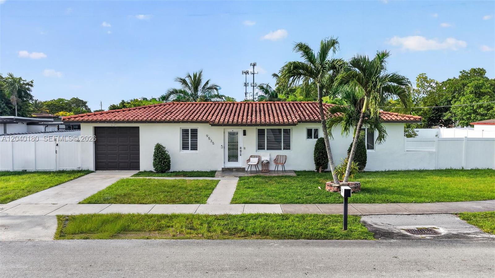 9535 Sw 42nd Street Property Photo 1