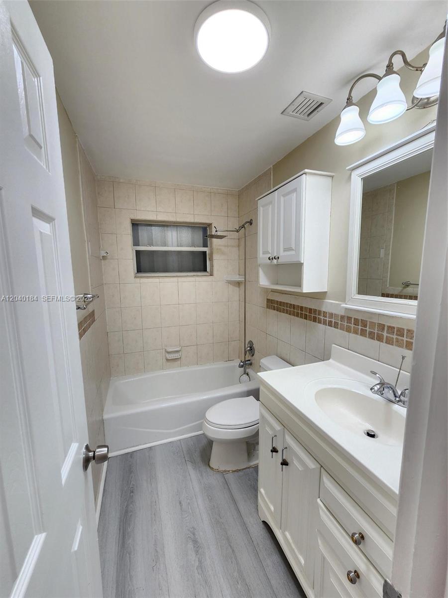 2804 Sw 16 Street Cottage Property Photo 15